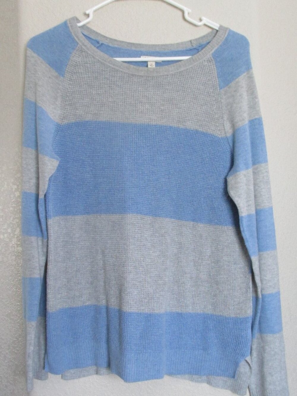 Sonoma Pullover Shirt Womens Medium Blue Gray Striped Long Sleeve Crew‎ Neck Top